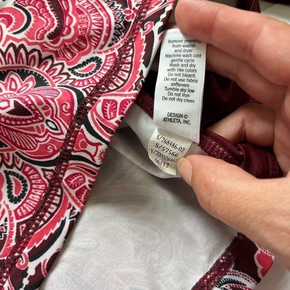 Athleta Runaway Paisley Long Sleeve Top Size Medium Red Pink - Picture 5 of 8